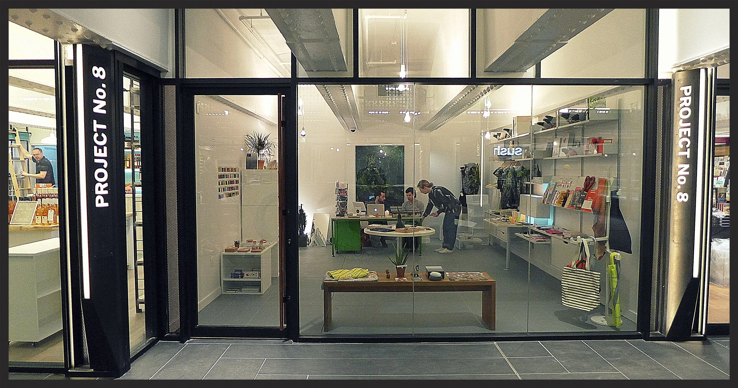 洋書 Tiendas con estilo Shop design 洋書 Tiendas con estilo Shop design CNCPTS Opens Multi-Level Store